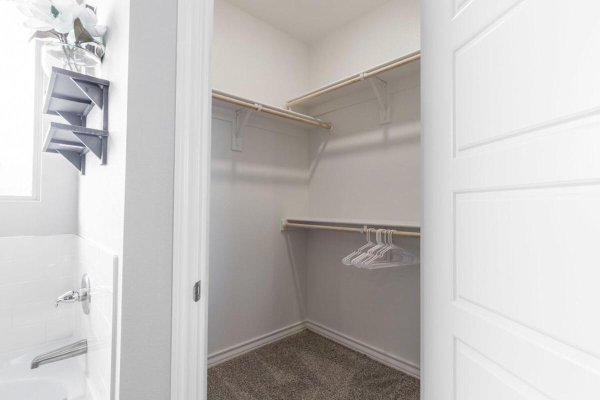 Entire House~ Spacious~ Prime Location~ Backyard Lubbock Exterior foto