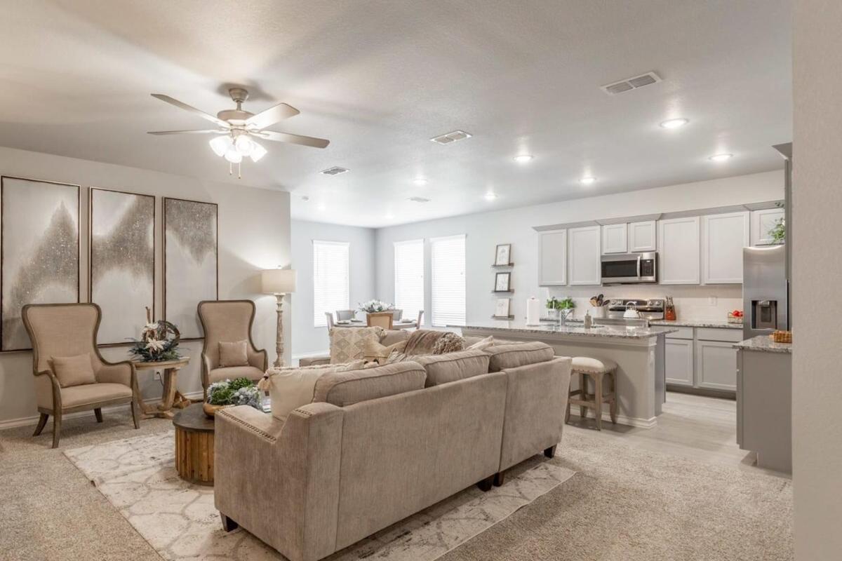 Entire House~ Spacious~ Prime Location~ Backyard Lubbock Exterior foto